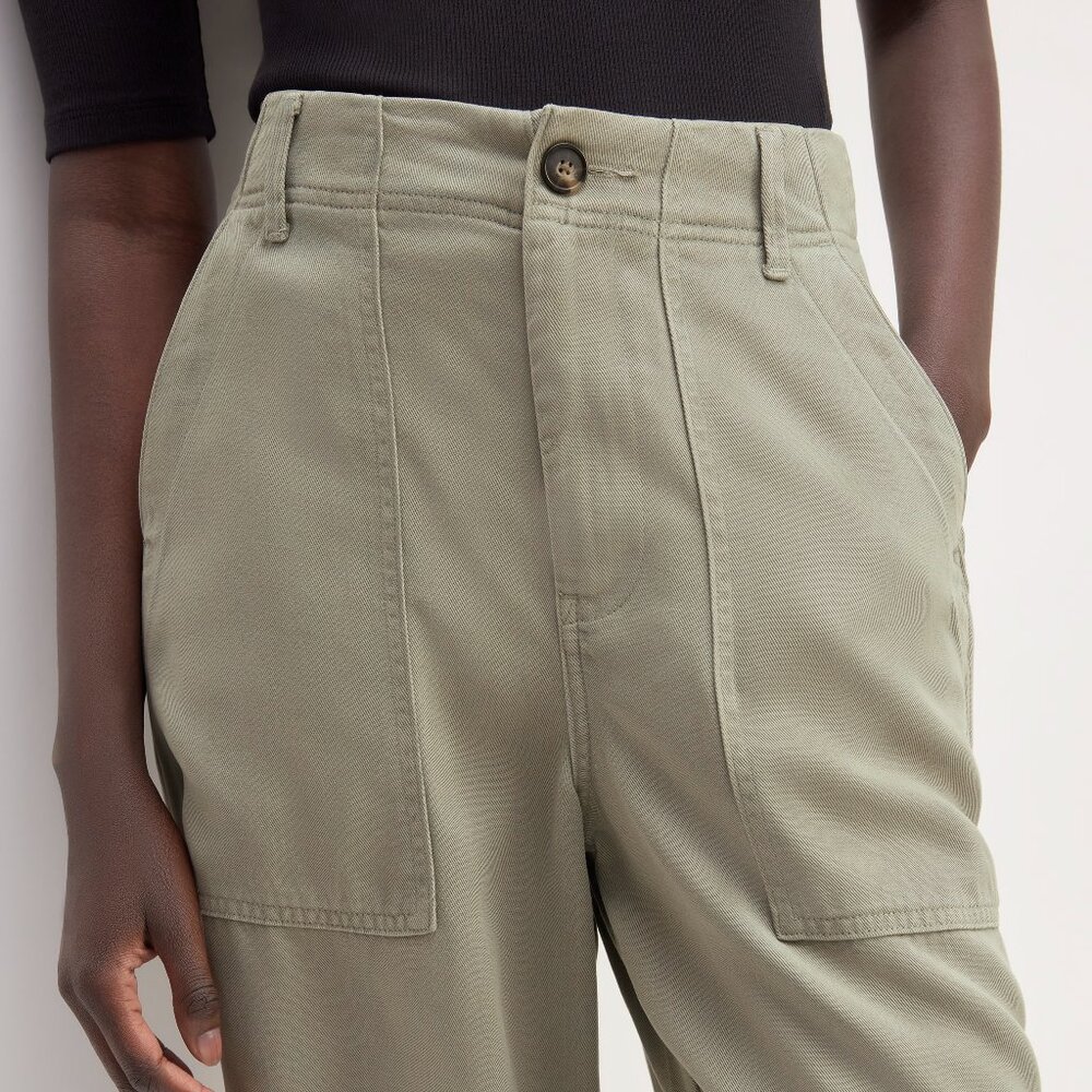 Everlane Women's Utility Pant in Buttersoft in Sage Green, Size 8